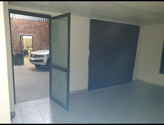 INDUSTRIAL PROPERTY TO RENT IN SILVERTON